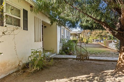 A home in Reseda