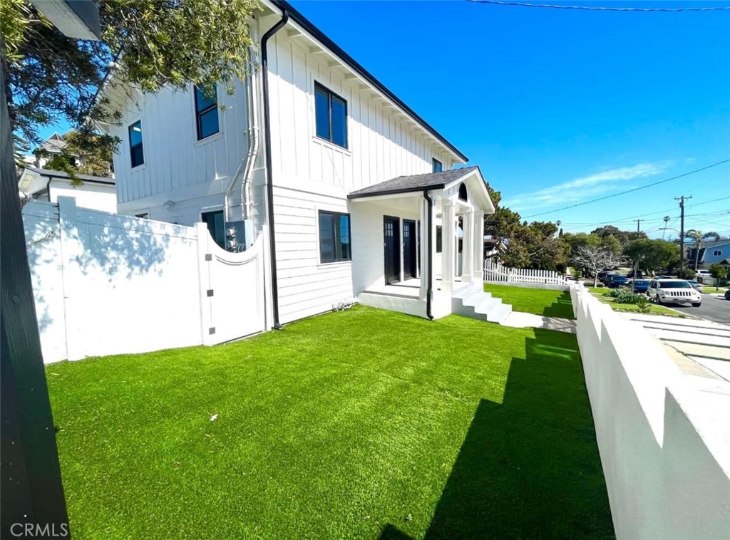 624 W 38th Street