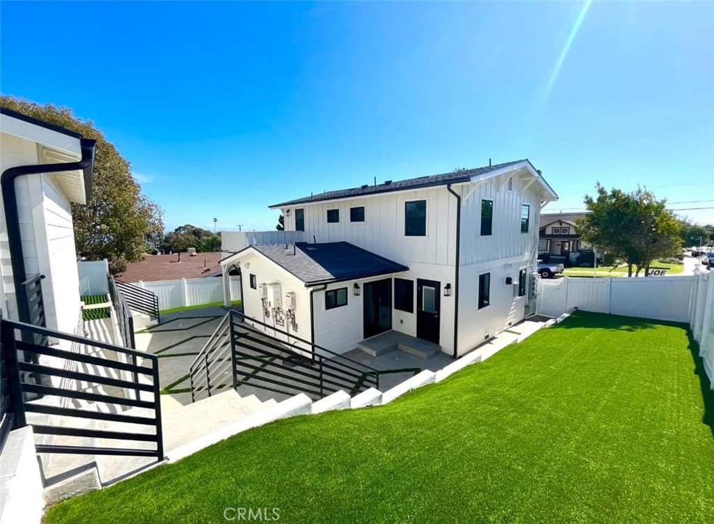 624 W 38th Street