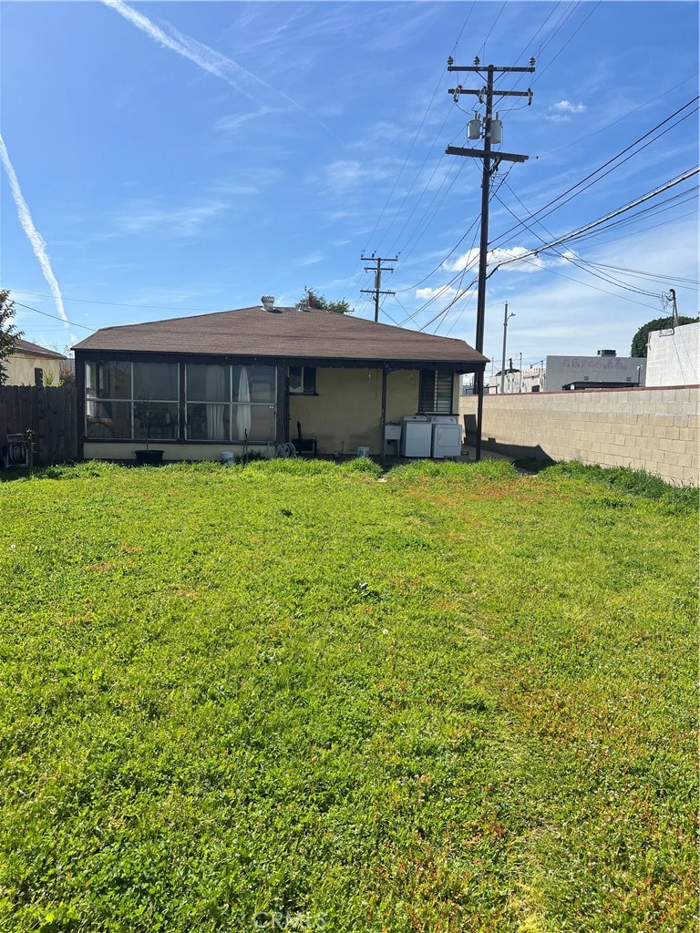 Photo 2 of 10 of 112 S Sierra Vista Street house