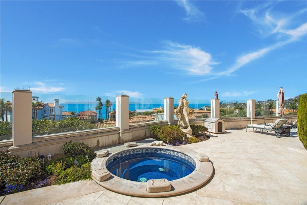 Ritz Cove (RC) - Residential