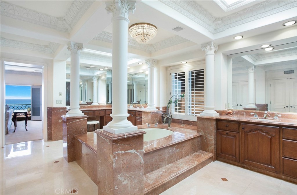 Ritz Cove (RC) - Residential