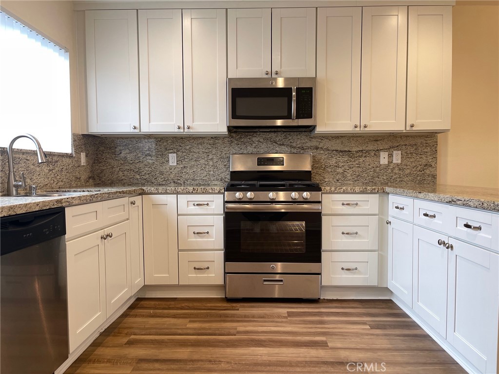 Properties 3 17175 Chatsworth Street