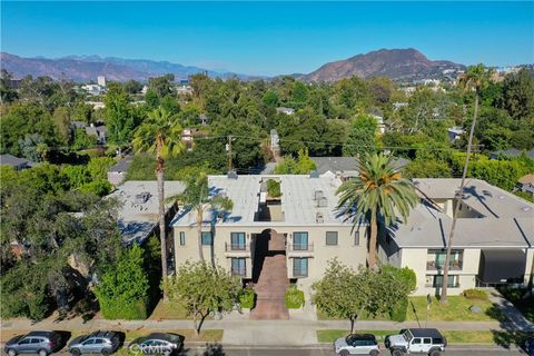 A home in Studio City