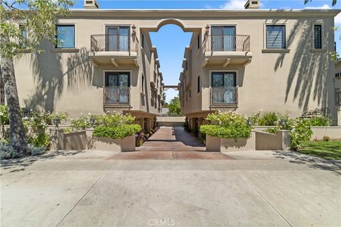 A home in Studio City