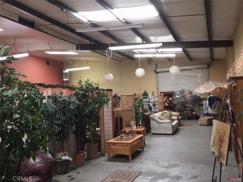 9330 El Camino Real