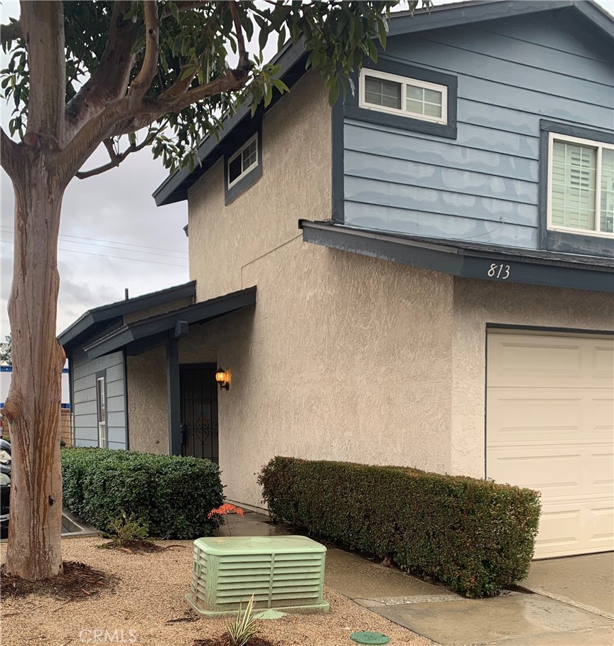 Photo 1 of 9 of 813 Granite Privado townhome