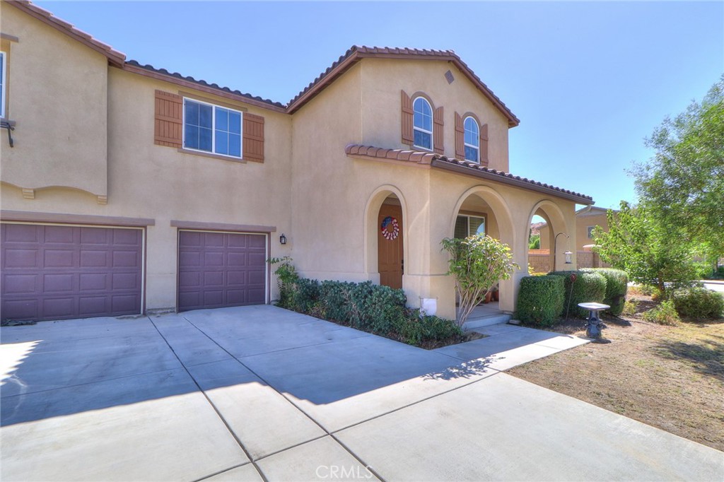 35611 Desert Rose Way