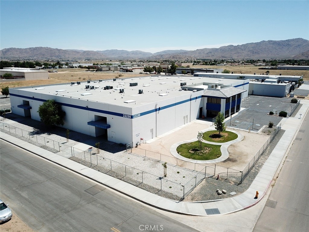 Excellent warehouse space available for manufacturing, warehousing, storage, etc. High ceilings, paved parking, fenced yard, existing office available, drive in only TI available, good location in quiet industrial zone of Apple Valley.