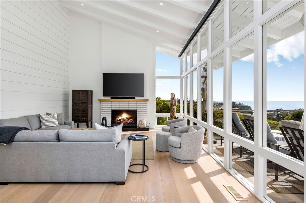 934 Emerald Bay