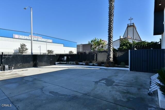 1448 W Rosecrans Avenue