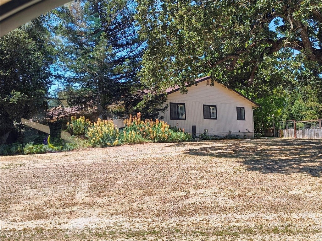 10185 Santa Ana