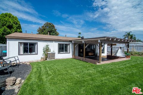 Tiny photo for 8030 Hesperia Avenue, Los Angeles, CA 91335 (MLS # 26861917)