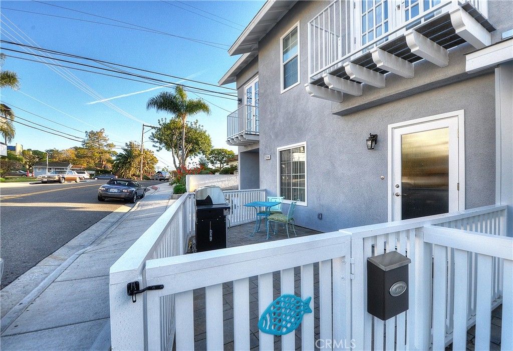 Photo of 314 N Ola Vista Vis, San Clemente, CA 92672 (MLS # OC25243617)