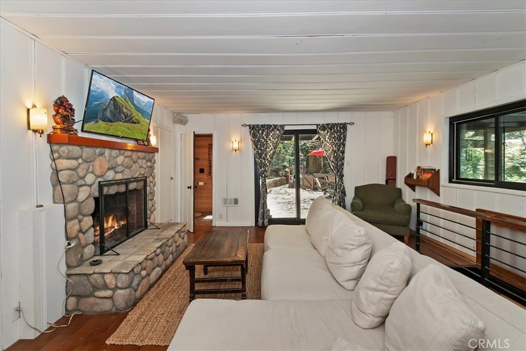 851 Cottage Grove