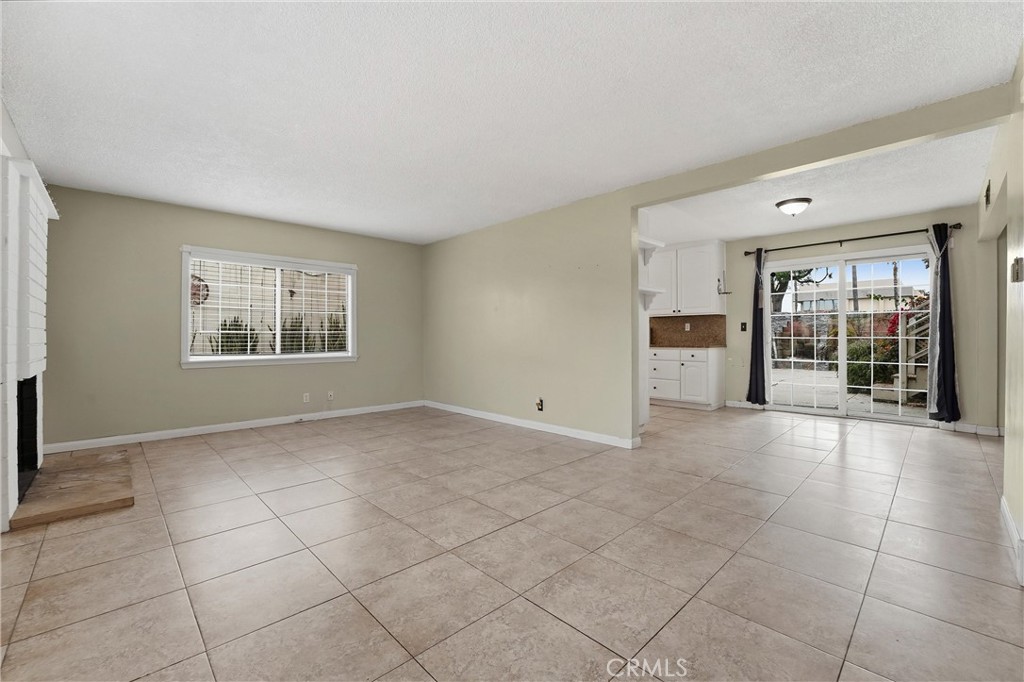 5976 Los Feliz Drive