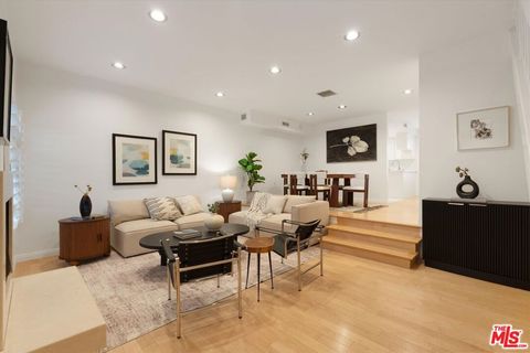 Photo of 806 Washington Avenue, Santa Monica, CA 90403 (MLS # 26651183)