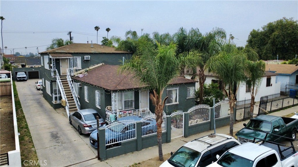 840 W 81st