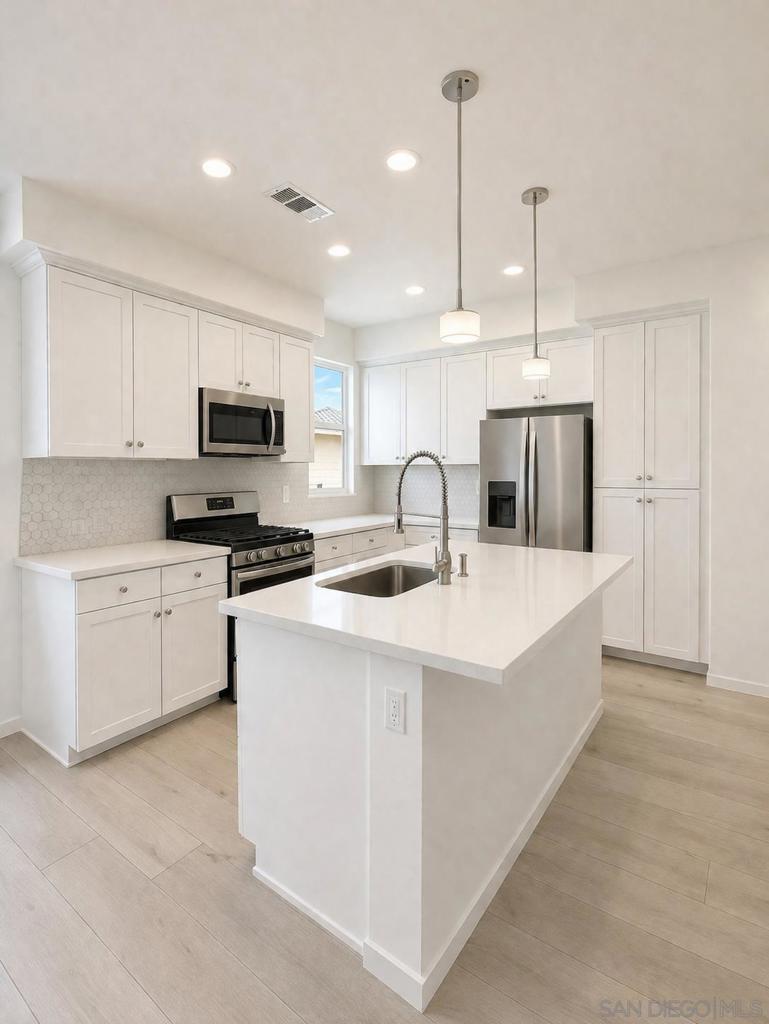 1390 Santa Victoria Rd 4