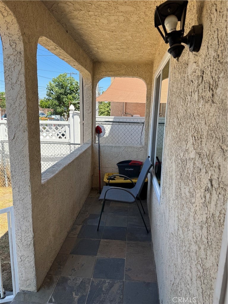 940 W Magnolia