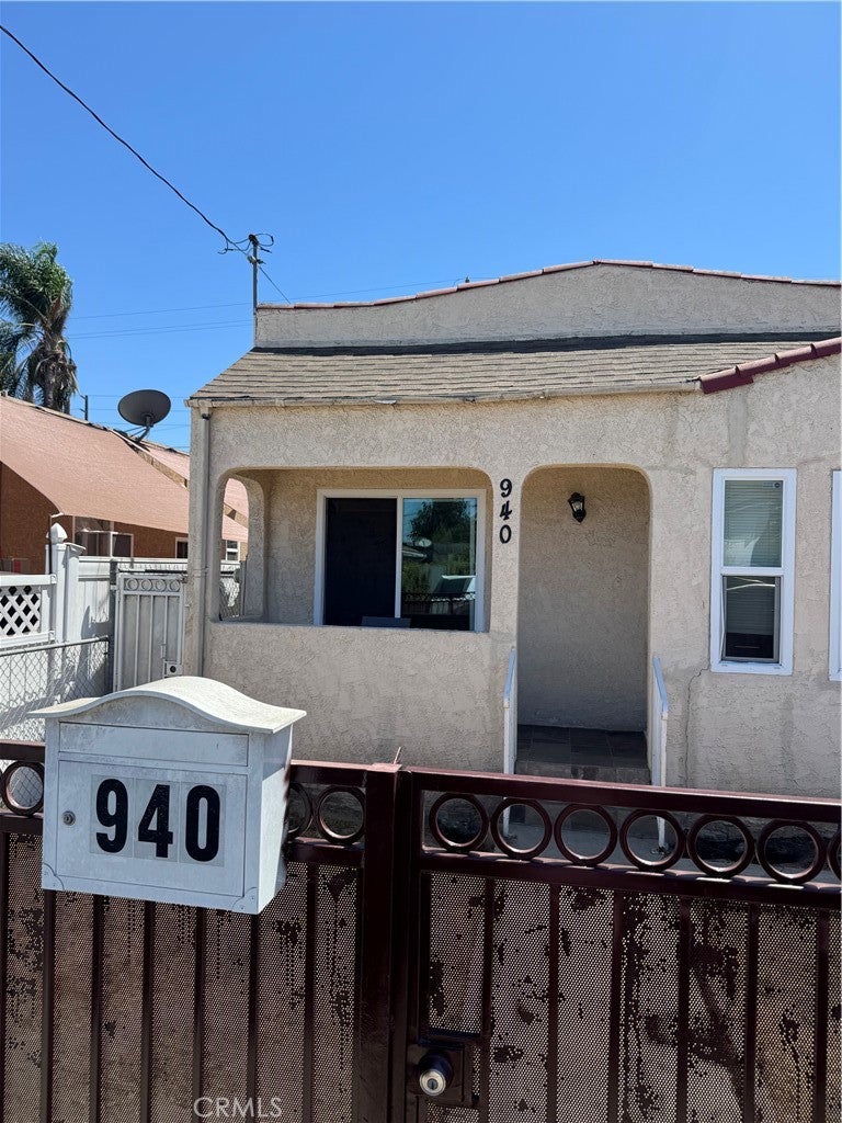 940 W Magnolia