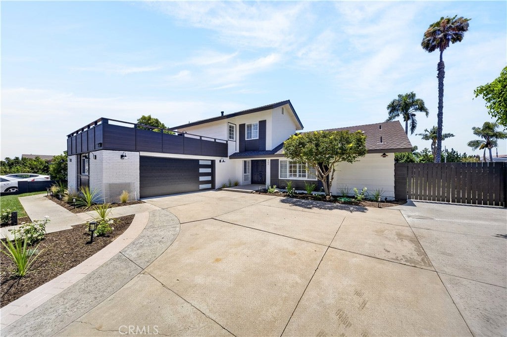 402 Hillcrest