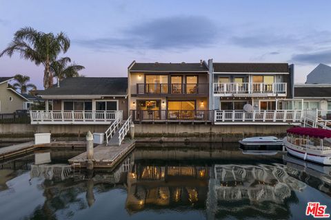 Photo of 4555 Falkirk, Oxnard, CA 93035 (MLS # 26720967)