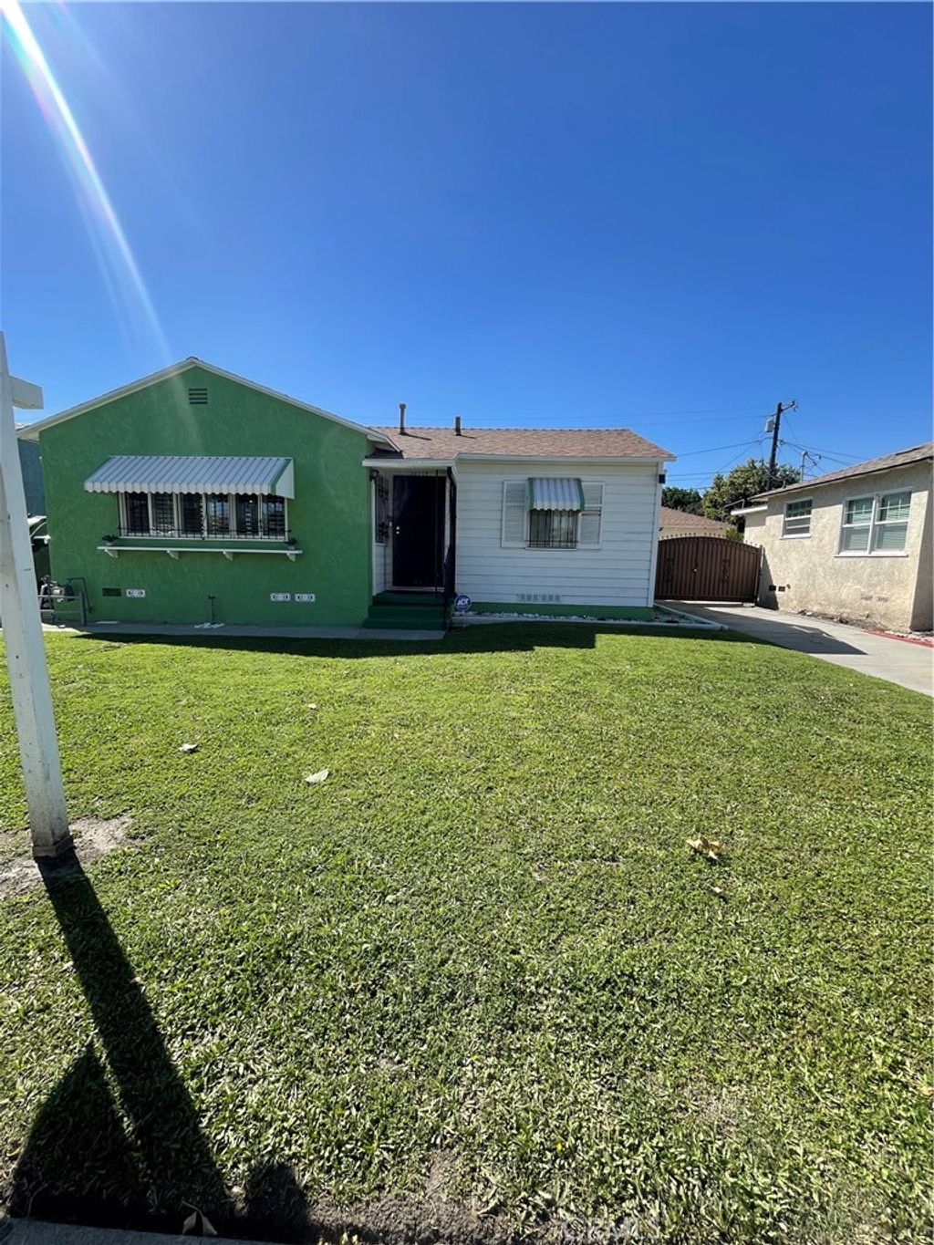 Photo of 12119 Alvaro St, Los Angeles, CA 90059 (MLS # TR25270094)