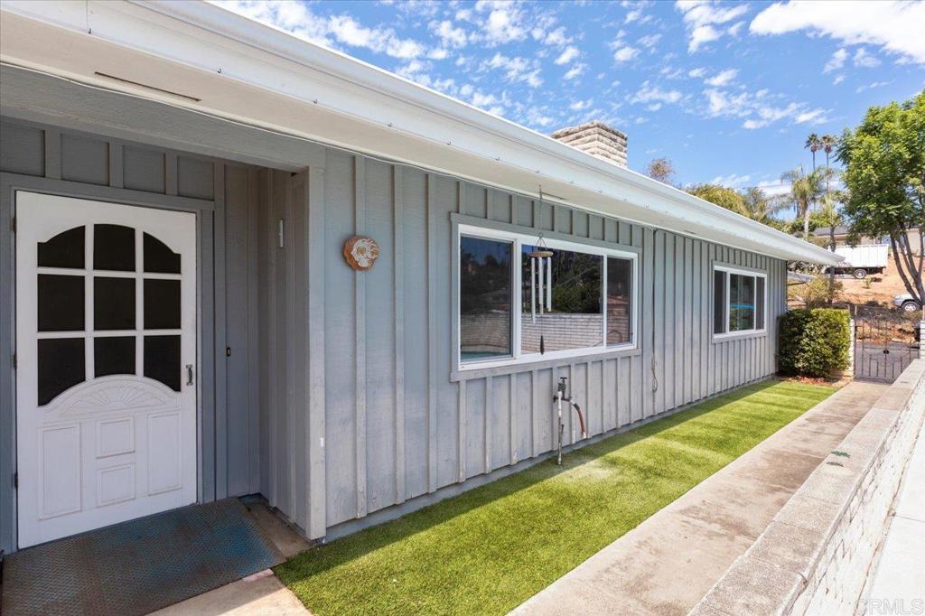 1569 Robyn Road