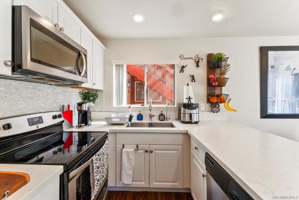 Photo of 5483 Adobe Falls Rd. Rd #7, San Diego, CA 92120 (MLS # 250043420SD)