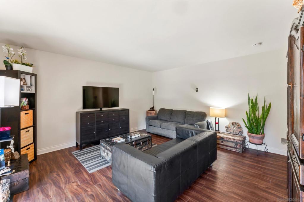 Del Cerro - Residential