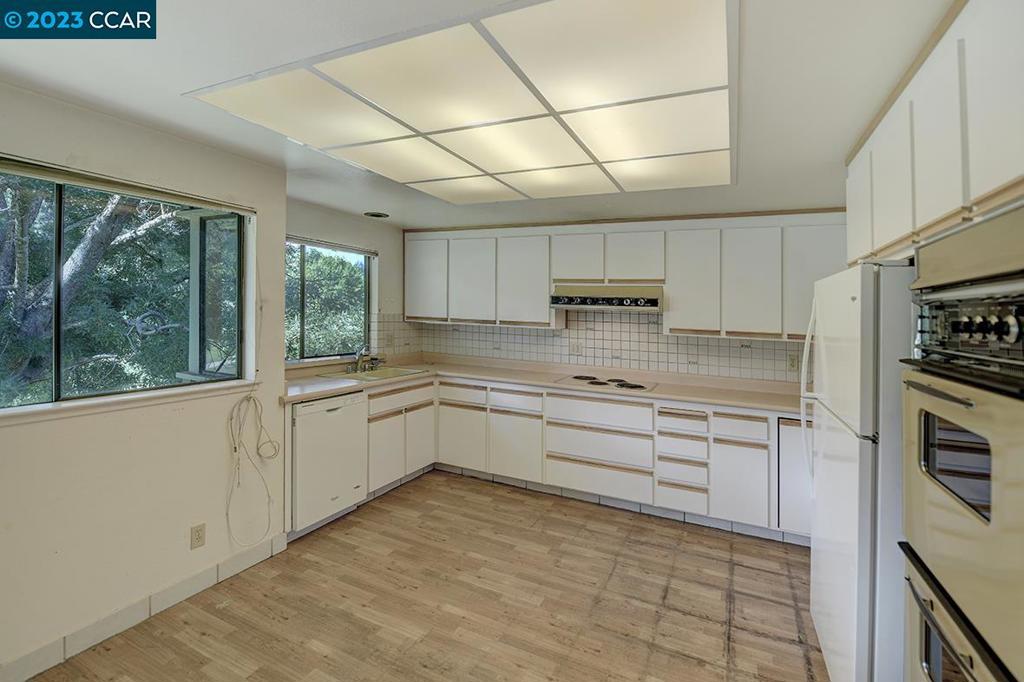 ROSSMOOR - Residential