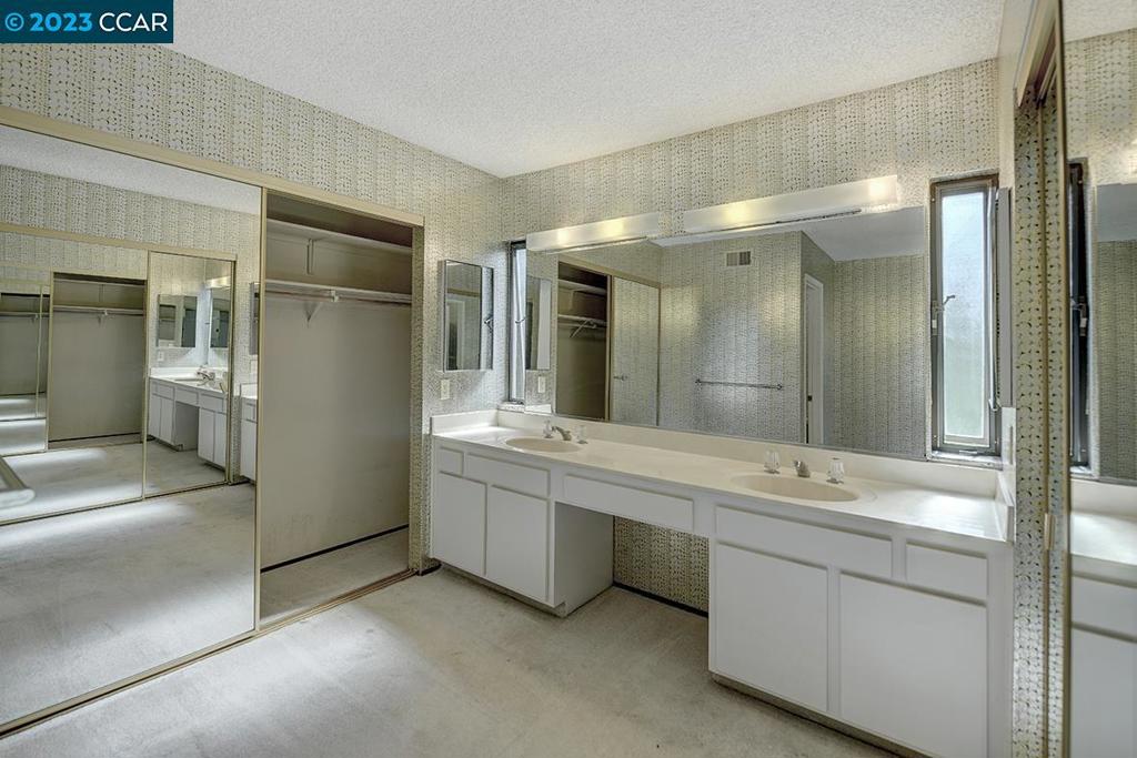 ROSSMOOR - Residential