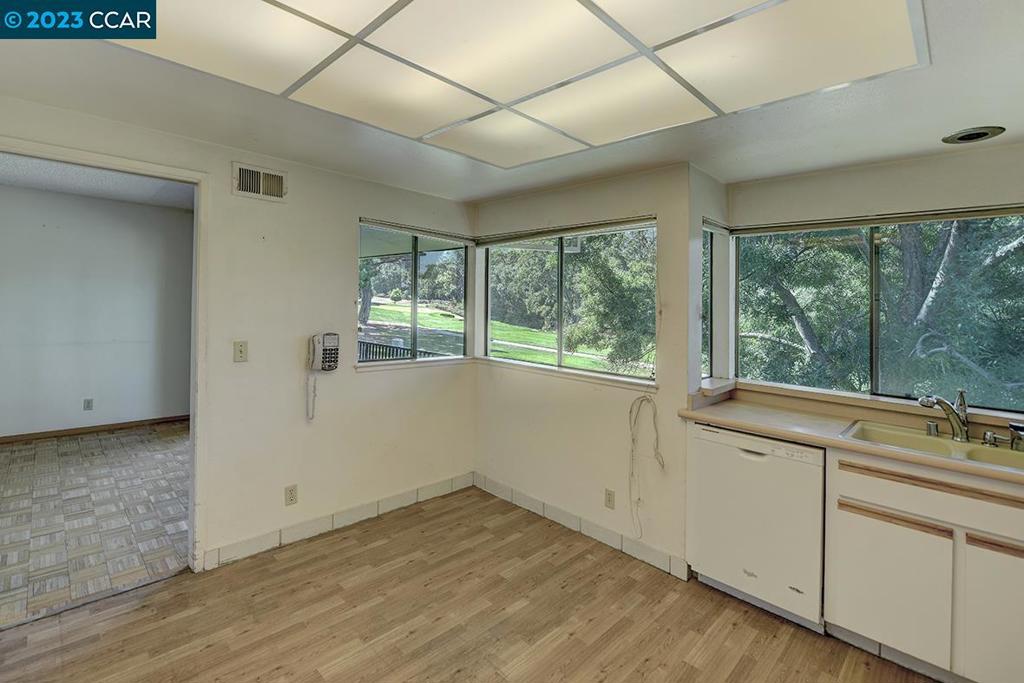 ROSSMOOR - Residential