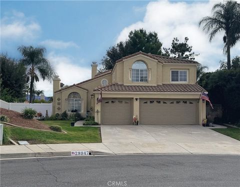 Photo of 28947 Glenrock Pl Pl, Highland, CA 92346 (MLS # IG25264393)