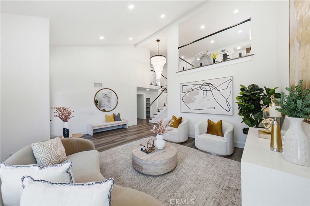 158 N Thistle