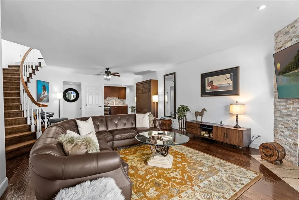 Laguna Niguel, California 92677, United States, 2 Bedrooms Bedrooms, ,2 BathroomsBathrooms,Residential,Active,243671