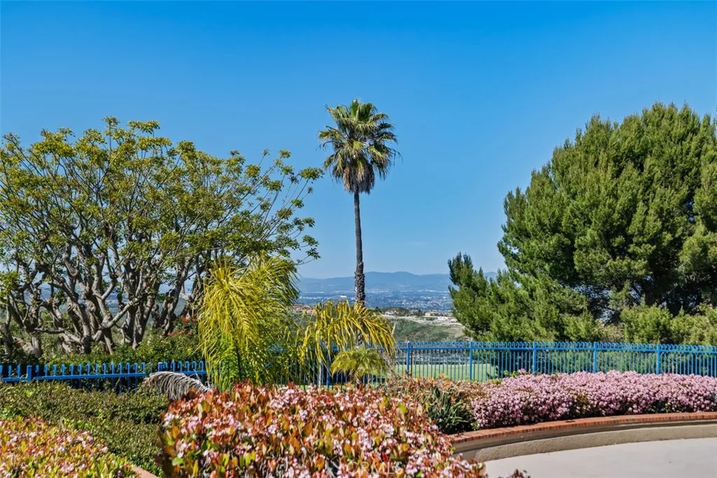 Laguna Niguel, California 92677, United States, 2 Bedrooms Bedrooms, ,2 BathroomsBathrooms,Residential,Active,243671
