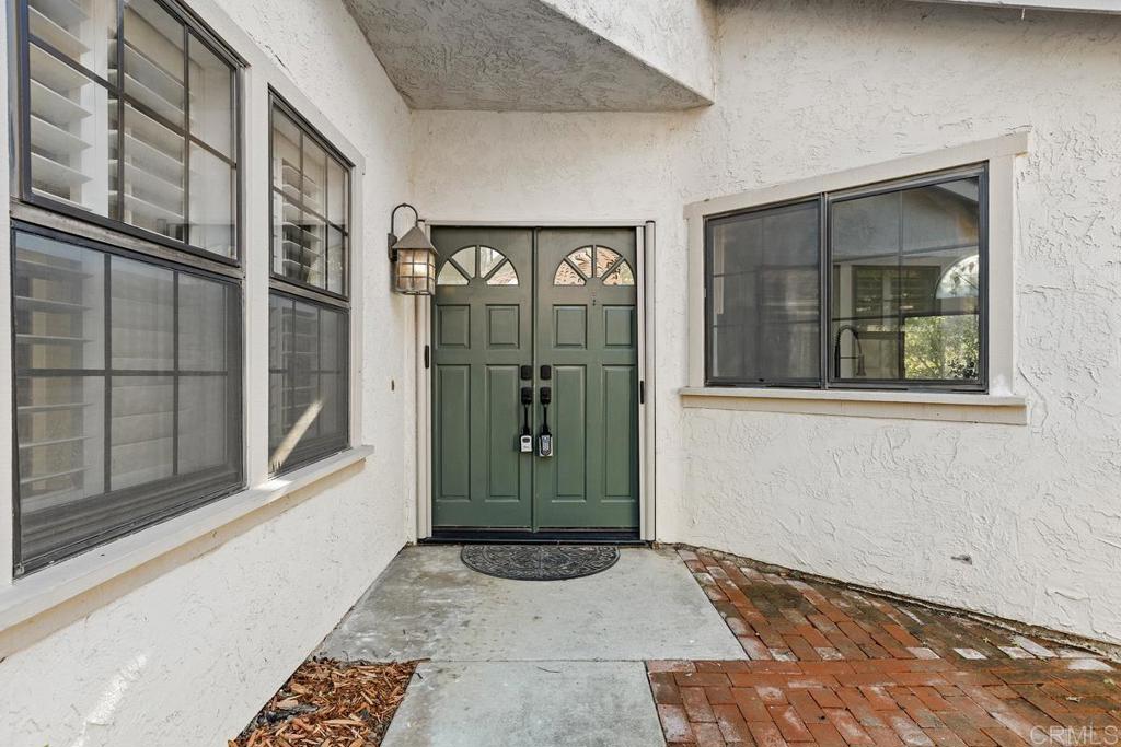 2533 Holly Valley Drive