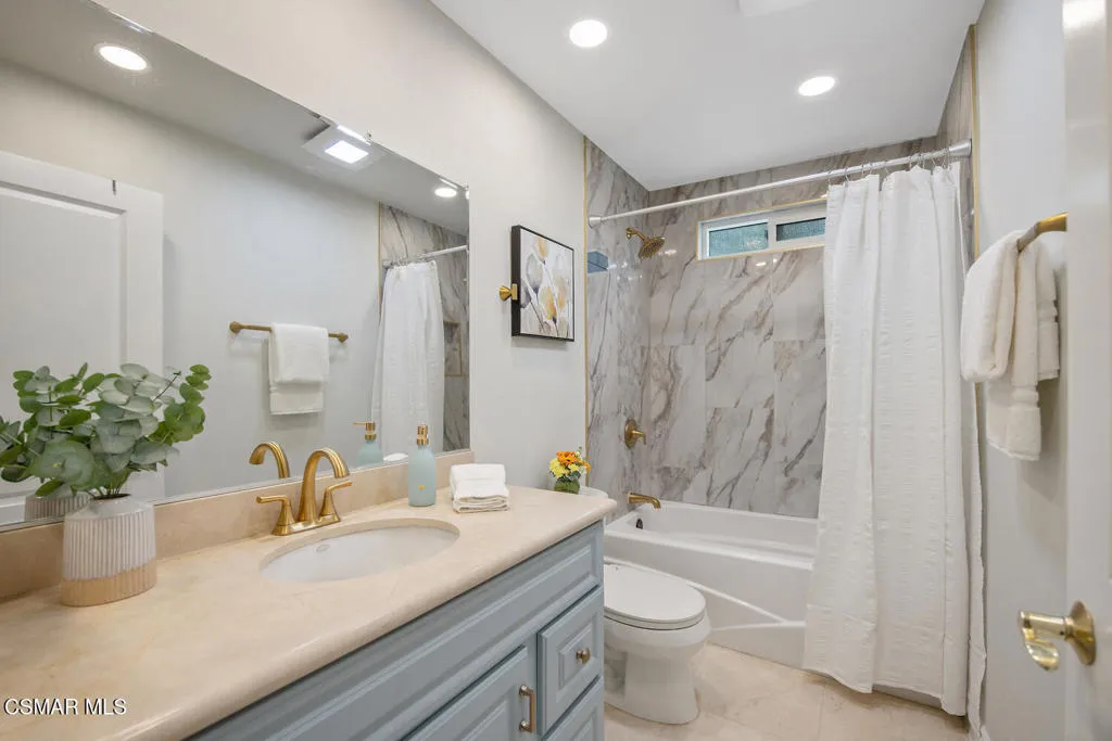 Agoura Hills, California 91301, United States, 4 Bedrooms Bedrooms, ,2 BathroomsBathrooms,Residential,Active,158349