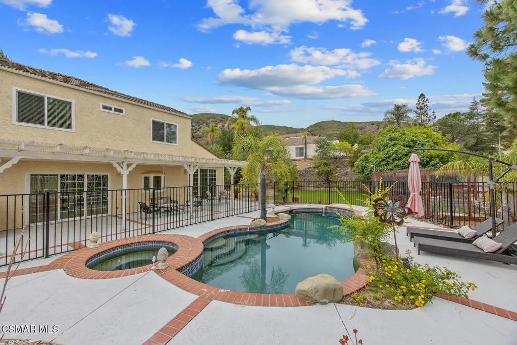 Agoura Hills, California 91301, United States, 4 Bedrooms Bedrooms, ,2 BathroomsBathrooms,Residential,Active,158349