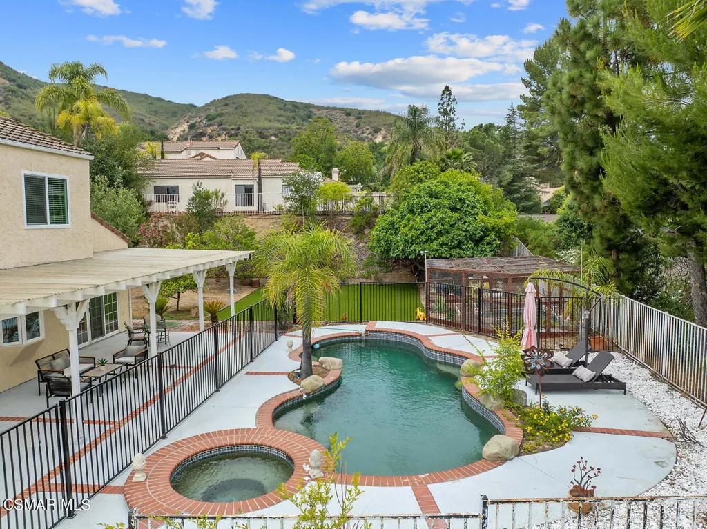 Agoura Hills, California 91301, United States, 4 Bedrooms Bedrooms, ,2 BathroomsBathrooms,Residential,Active,158349