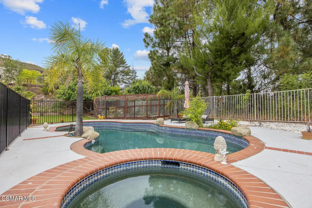 Agoura Hills, California 91301, United States, 4 Bedrooms Bedrooms, ,2 BathroomsBathrooms,Residential,Active,158349