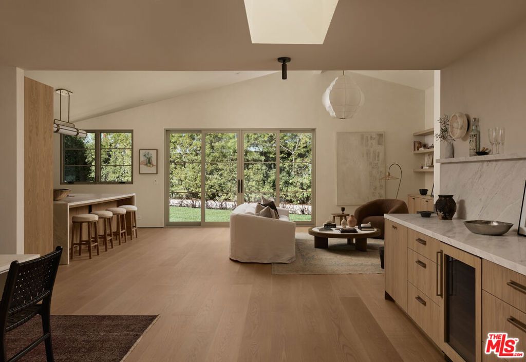 Photo of 12227 Everglade Street, Los Angeles, CA 90066 (MLS # 26661409)