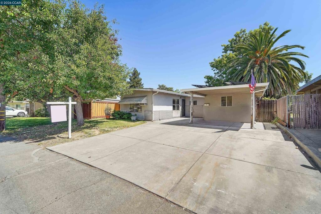207 Los Altos Pl