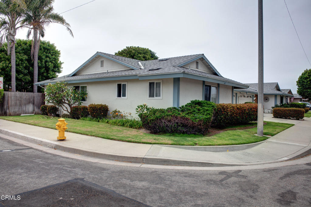 Opportunity Knocks. This charming 2-bedroom, 2-bath condo offers the perfect blend of coastal living and modern convenience. Nestled in a quiet community near Port Hueneme Beach Park, this home features: Open living space, 2 bedroom 2 bath with a private patio. Attached 2 car garage. Minutes from the beach & Channel Islands Pier. 55 & over Community.