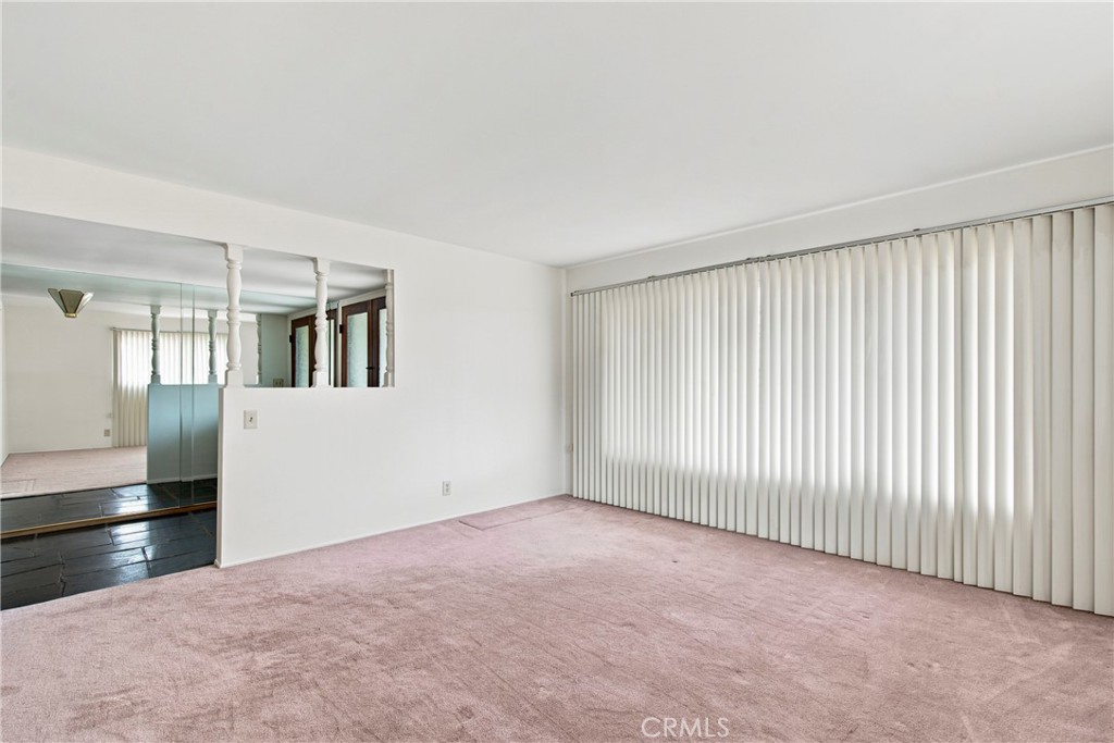 978 W Grovecenter