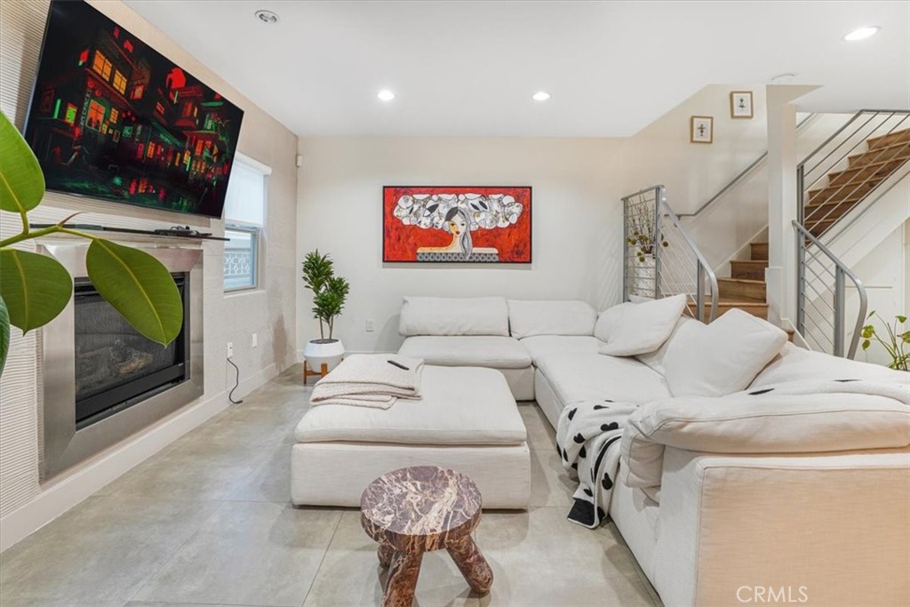 Properties 3 11023 Fruitland Drive 104