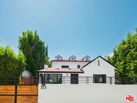 Photo of 313 S Sycamore Avenue, Los Angeles, CA 90036 (MLS # 26837543)