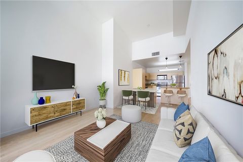 Photo of 630 W 6th St #616, Los Angeles, CA 90017 (MLS # AR26095275)
